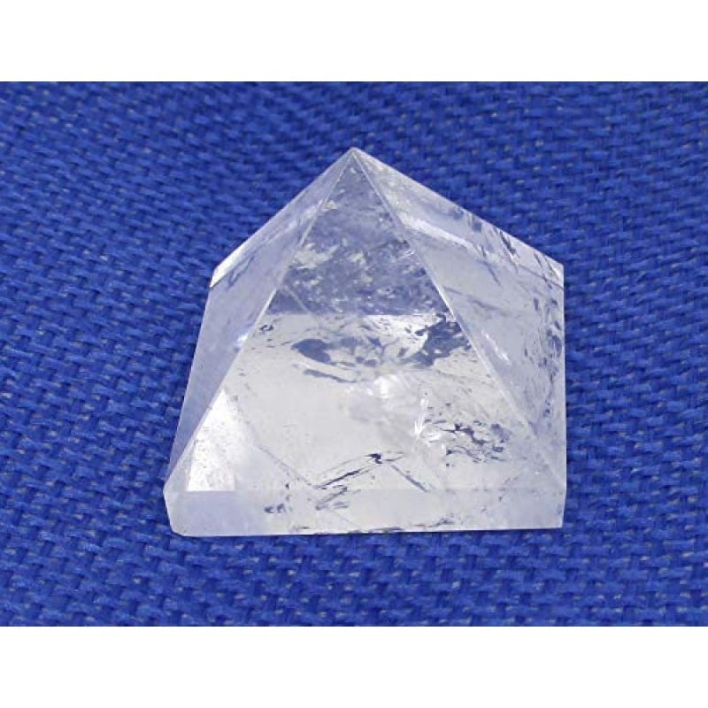 clear crystal quartz pyramid vastu fengshui reiki healing aura chakra