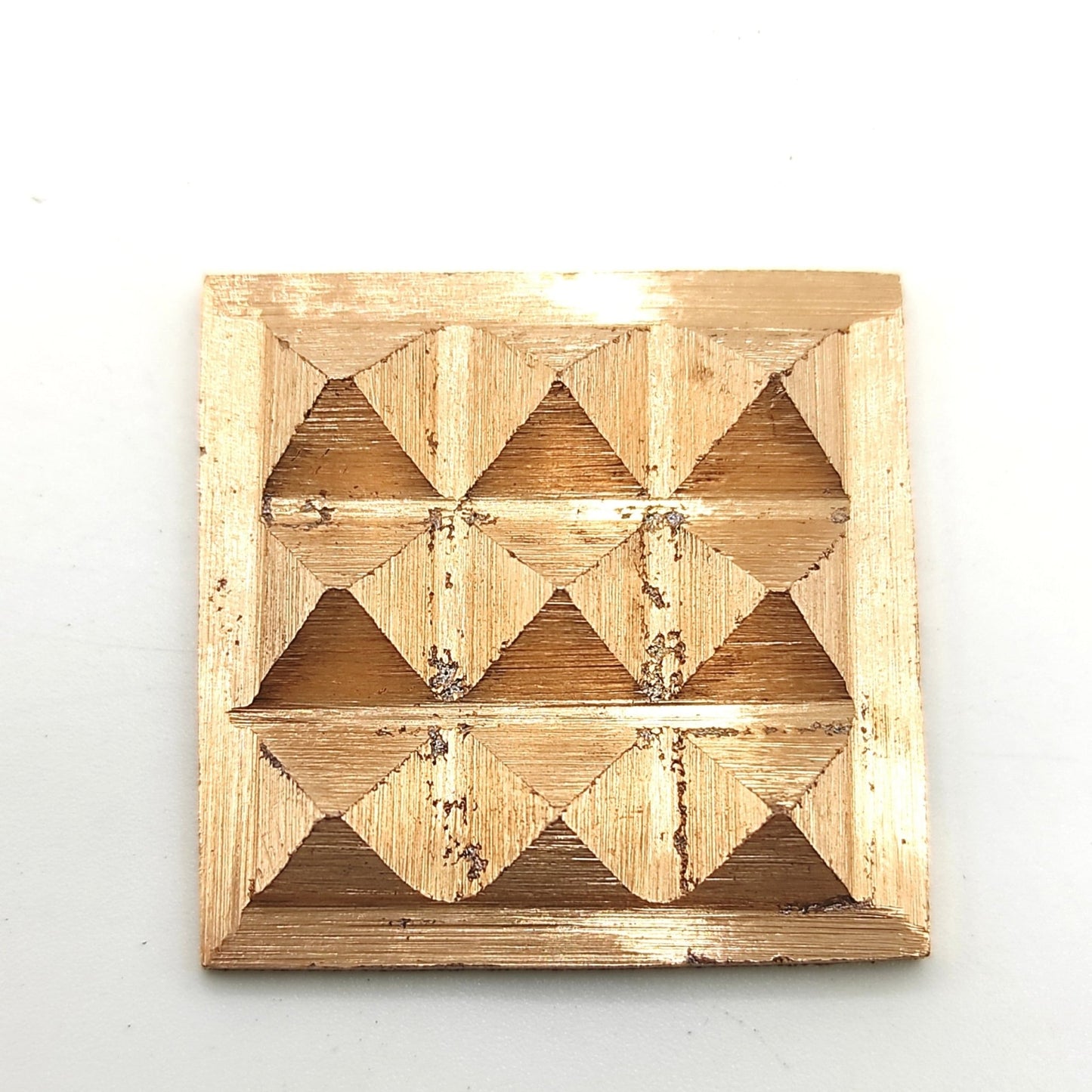 Copper Vastu Pyramid Chips 9pcs Vastu Dosh Nivaran Without Demolition - plusvalueindia