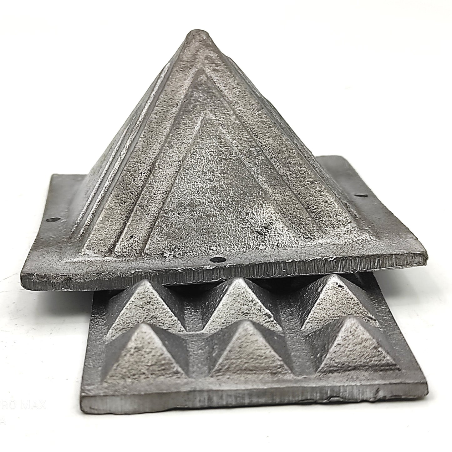 lead pyramid 2.5inch south west vastu product