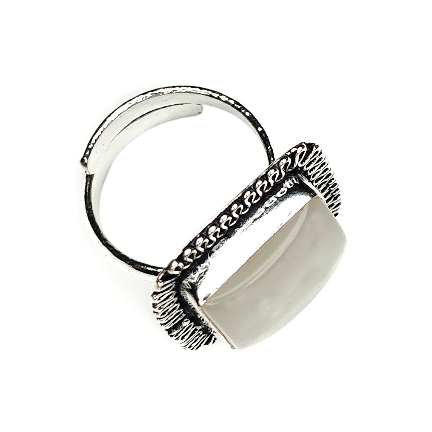 mother-of-pearl-stone-ring