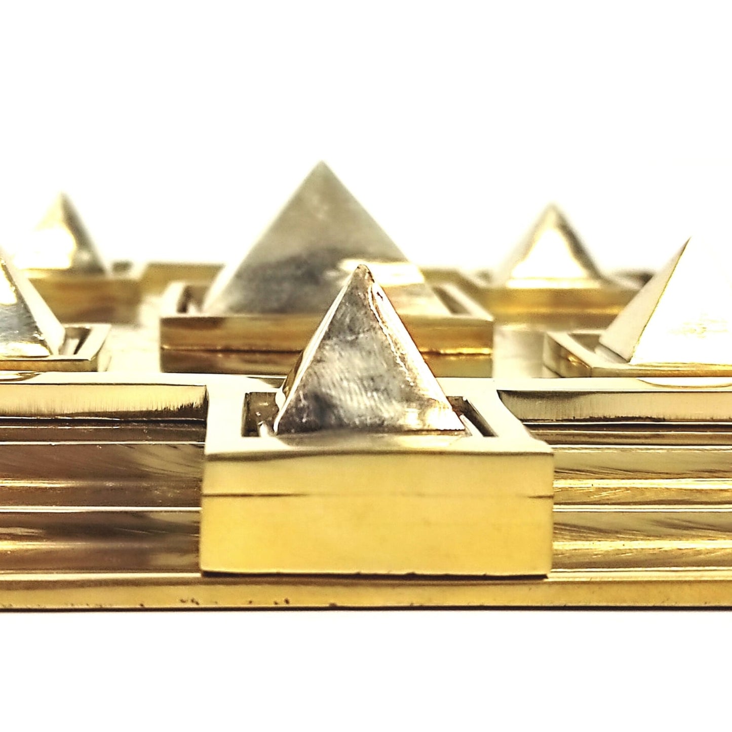 vastu space harmoniser pyramid remedy