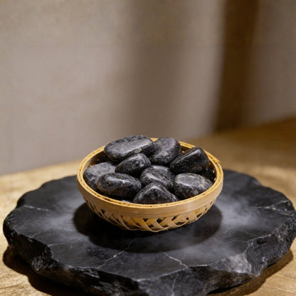 Indigo Tumbled Stone Pebbles - plusvalueindia