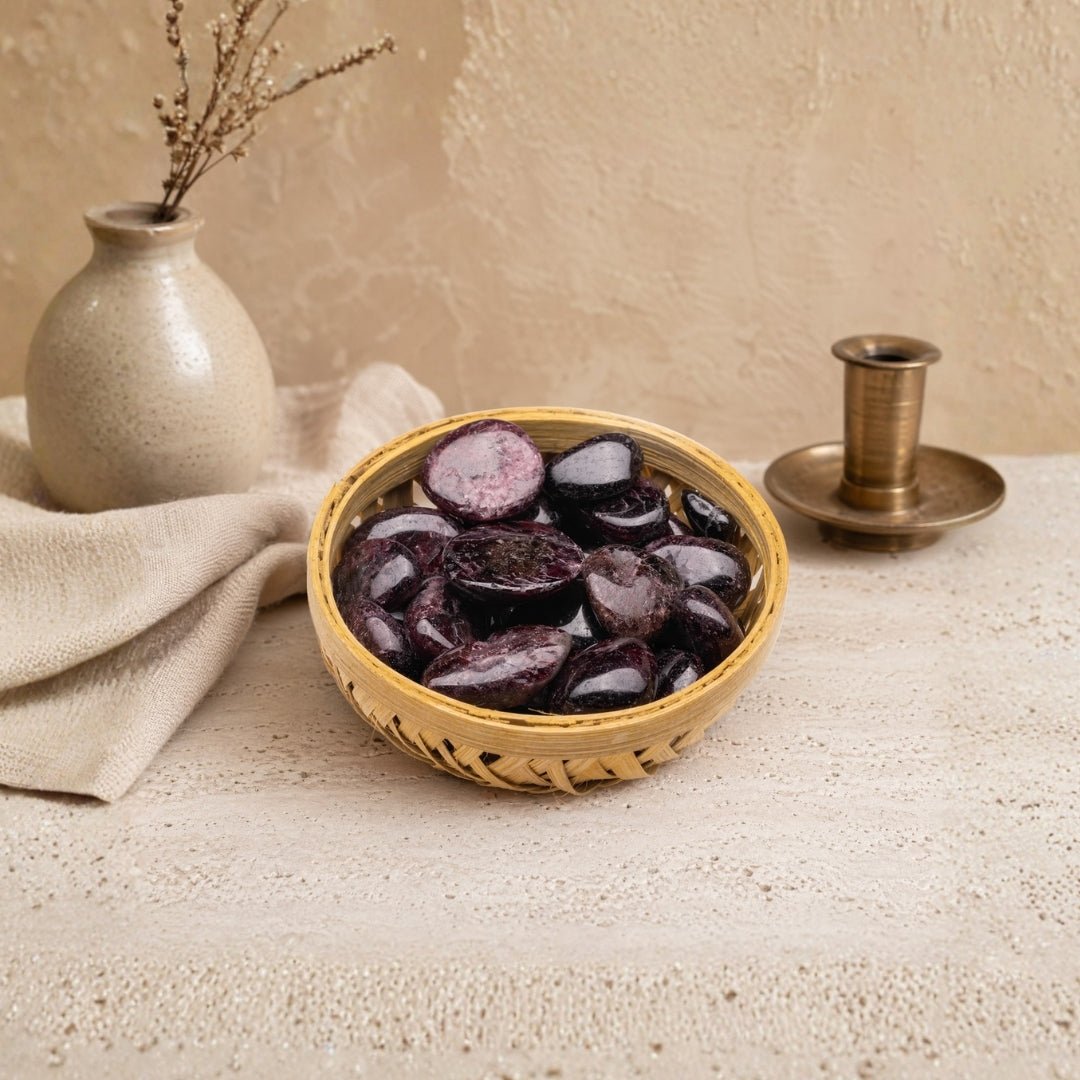 Premium Garnet Tumbled Pebbles - Crystal Energy for Clarity & Focus - plusvalueindia