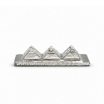 Scale measurement graphic showing square base millimeter dimensions and vertical pyramid height against a precision ruler